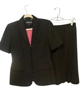Sag Harbor Women’s Skirt Suit Black w/ Polka Dots Size 8